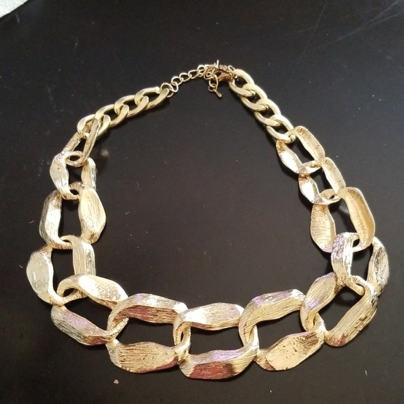 Gold linked choker - Picture 2 of 4